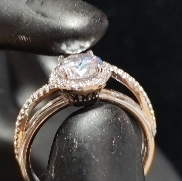 Cathedral Setting Cubic Zirconia 925 Silver Ring - Picture 6 of 7